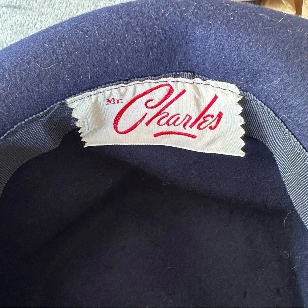 Vintage 100% Wool Clarks Navy Blue with Bow Trim Hat - Picture 7 of 10